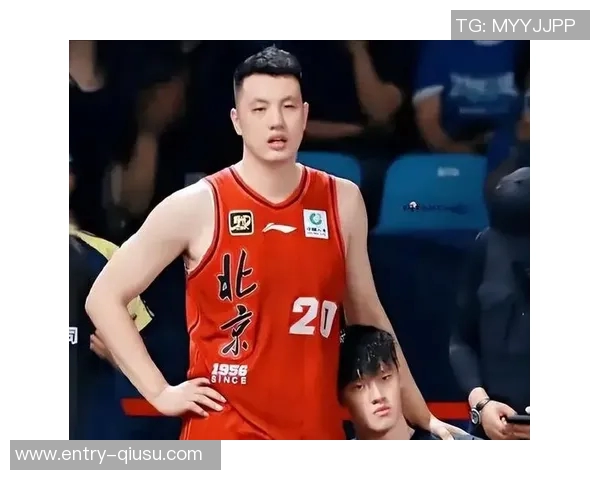 孙亚辉分享北京男篮开工合影翟晓川为球队送红包庆祝新赛季